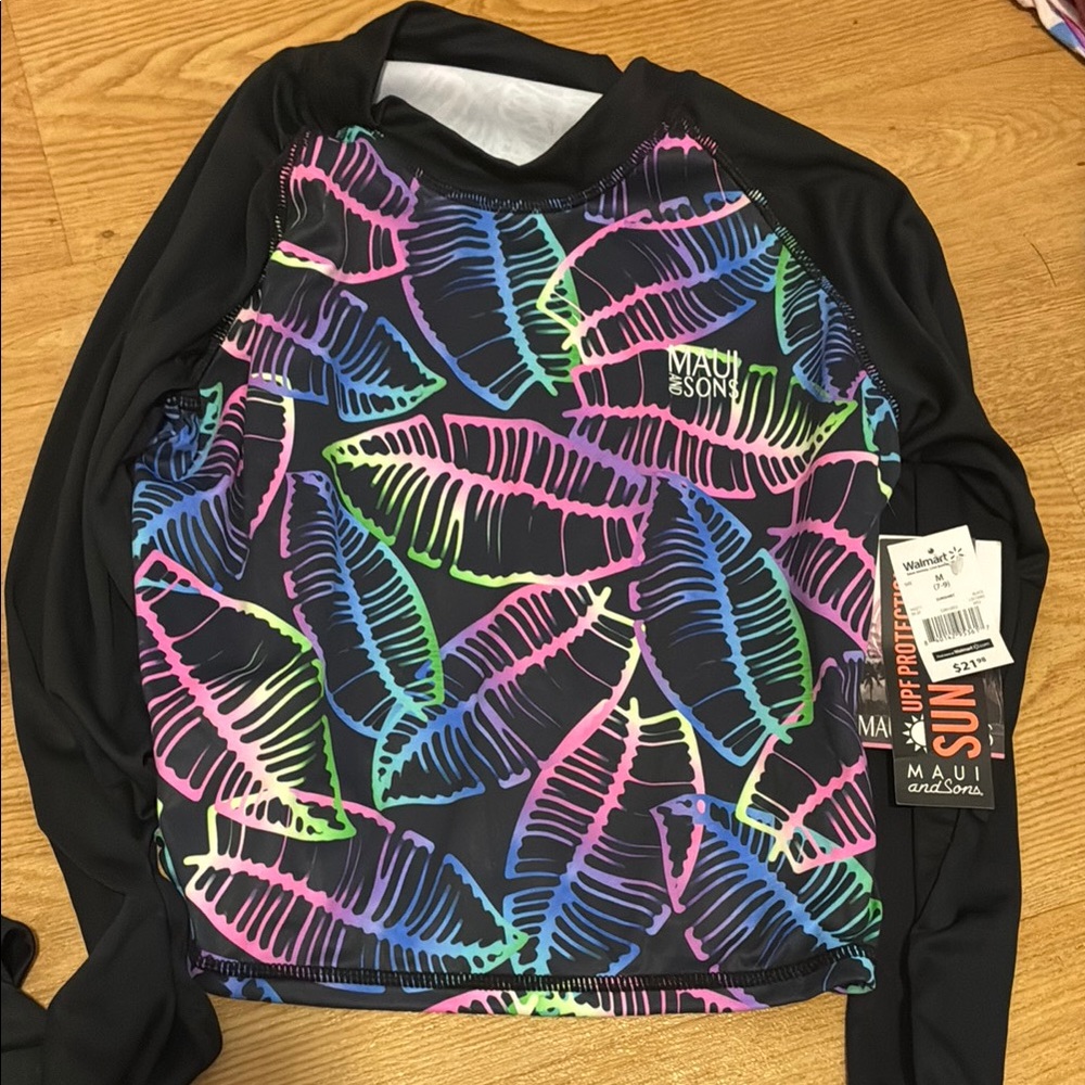 Maui and Sons Multicolor Leaf Print Rash Guard